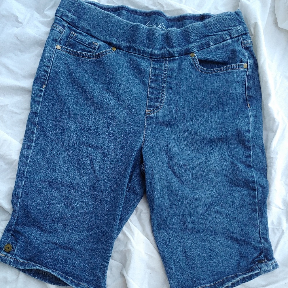 Gloria Vanderbilt jean shorts
